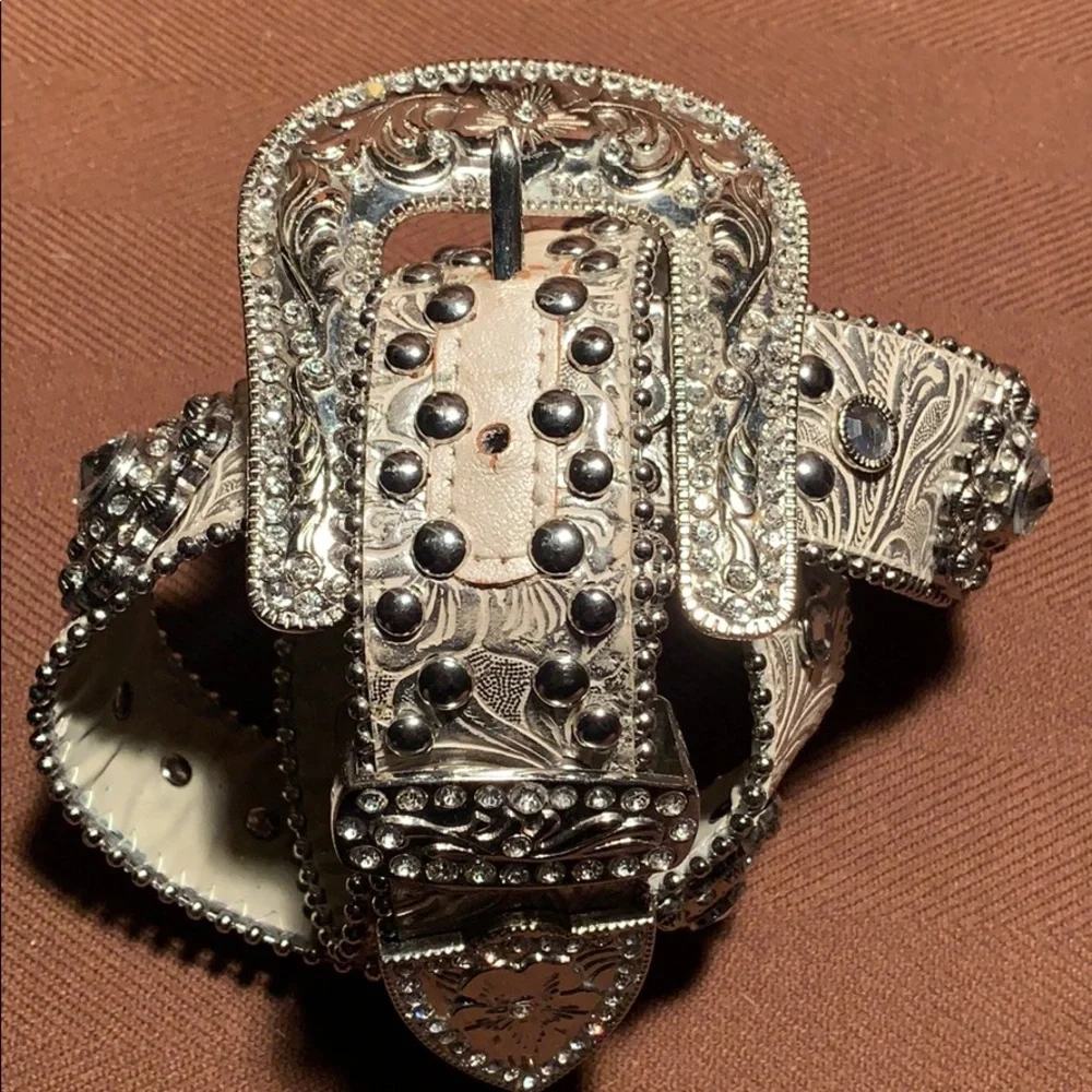 Blazin Roxx embezzlement studded belt w/buckle